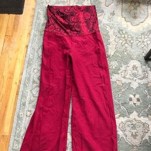 Wide leg lululemon size 8